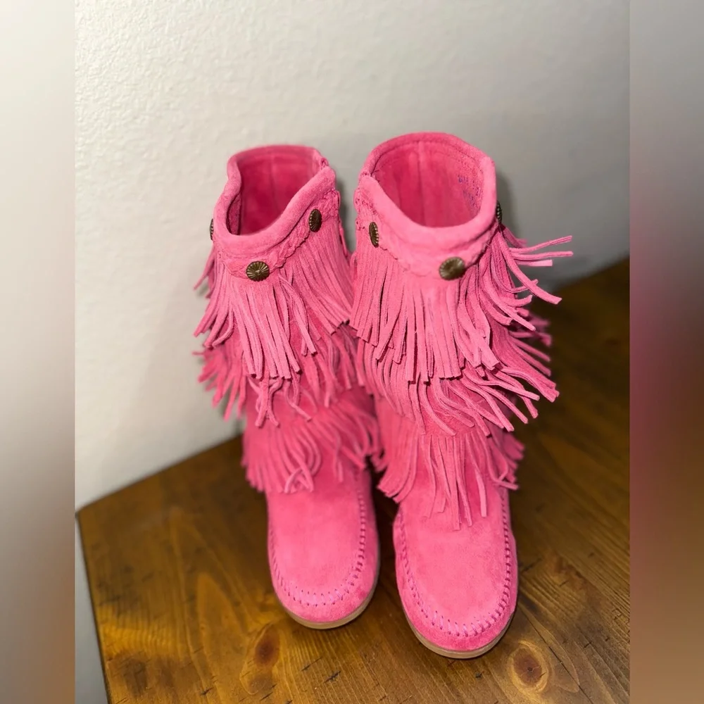 Minnetonka Pink Fringe Boots Kids Size 3 Boho Western Barbiecore‎ Suede